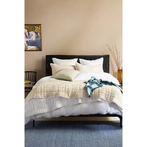 Anthropologie Reversible Airy Gauze Kantha Stitch Quilt White Creme Queen